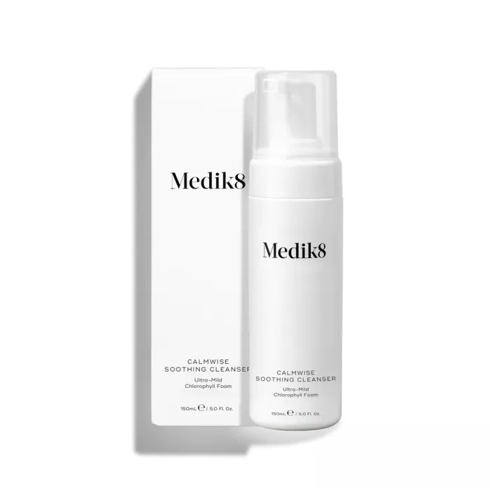 ПІНКА ДЛЯ ВМИВАННЯ CALMWISE™ SOOTHING CLEANSER MEDIK8